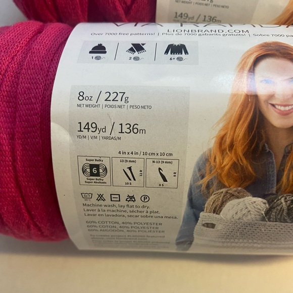Lion Brand Fast Track yarn — 2 skeins - Picture 3 of 4